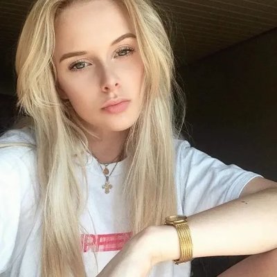 Искусные снимки обворожительной молодой леди