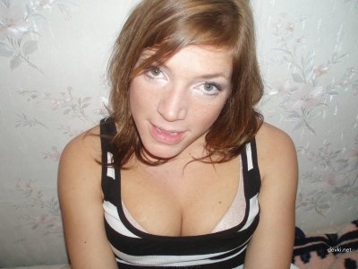 Кувыркает кустатую пилотку