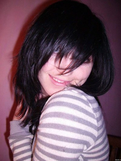 Частное видео соблазнительной темноволосой красотки