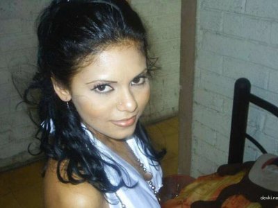 Искусство соблазнительной подружки, умеющей позировать без одежды