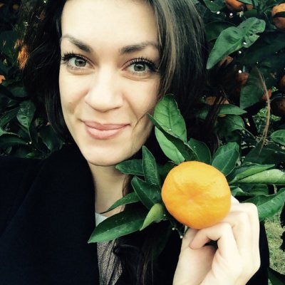 Соблазнительные снимки голой красотки с откровенным характером!