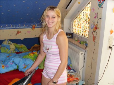 Интимные фотографии прелестной дамы без одежды, готовой к экспериментам