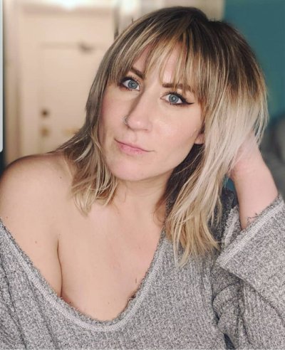 Сексуальная мамочка из Канады с огромной попкой и потрясающими грудями