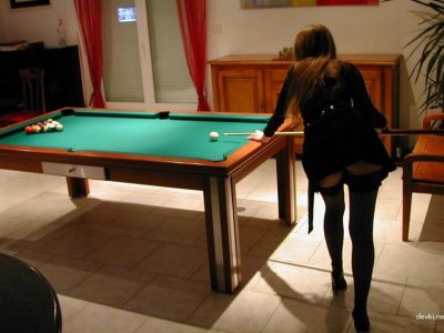 Лицо в тени, но ноги открыты для удовольствия!