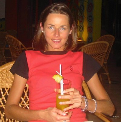 Развратная девица мастурбирует анал