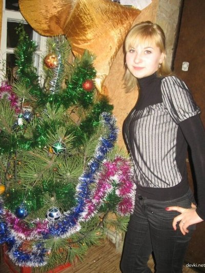 Поимел новую подругу в кровати