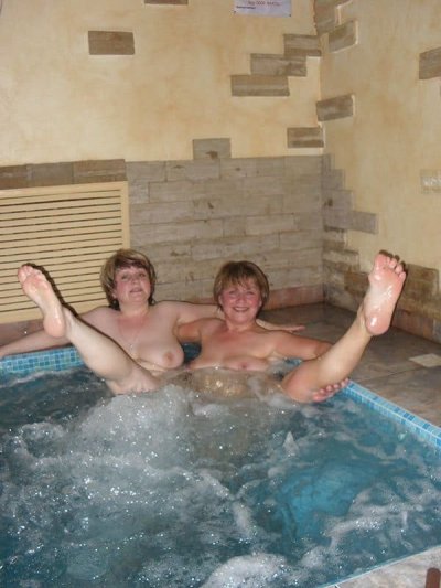 Девчонки в парилке и терме