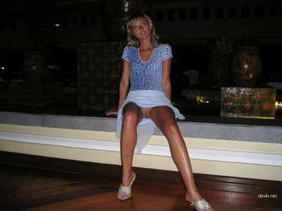 Снял пошлые снимки чужой супруги на отдыхе без одежды: домашнее порно