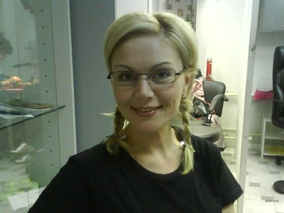 Худенькая блондинка в зрелом возрасте: горячие видео для взрослых