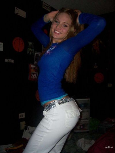 Красивая дама не сразу раскрывает свои прелести