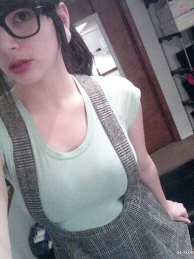 Сиськи красотки в большом размере!