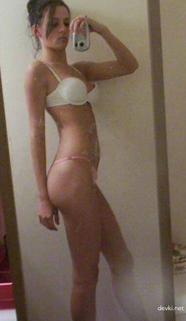 Сексуальные фото молодой ученицы