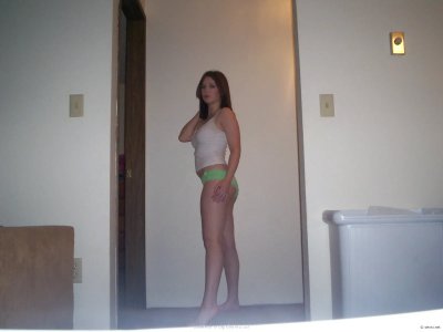 Интимные забавы горячей красотки: жаркий секс без компромиссов!