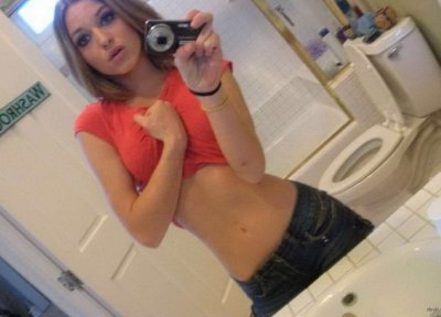 Интимные шалости с очаровательной красоткой для взрослых