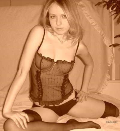 Сисястая девочка домашнего порно