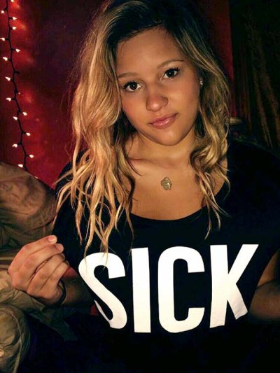 Развратная красотка в интимных фото: стимулирующее порно видео в хорошем качестве!