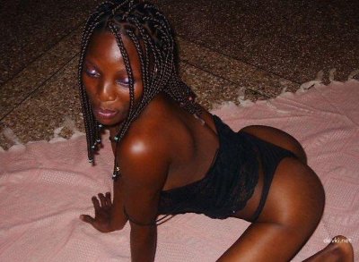 Горячая шоколадка готова развлечься