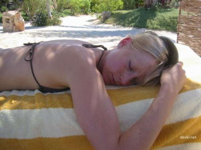 Невероятные фото подруги с отпуска: жаркие моменты и веселье!