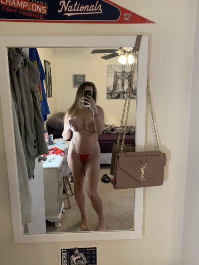 Юная соблазнительная красотка готова на всё