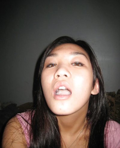 Азиатская красотка обожает мужское достоинство