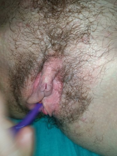 Девушка удовлетворяется с камшотом - расширенный оргазм