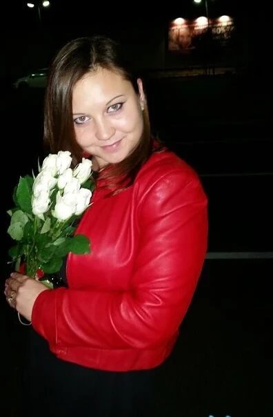 Женщина в браке Юля поливает член!