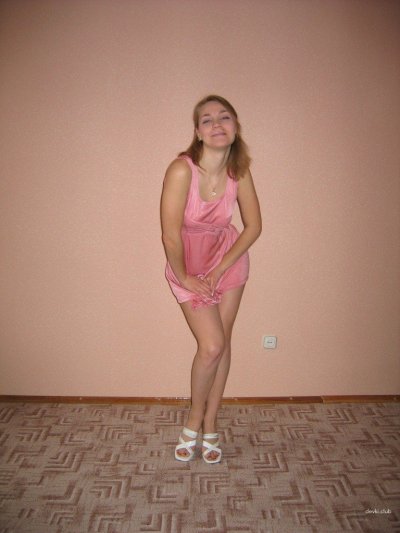 Молодая красотка с пышными формами