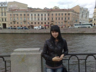 Трах с молоденькой брюнеткой - жена в деле!