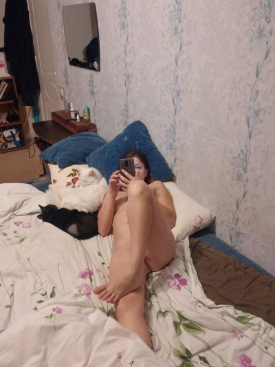 Обожаемая супруга без одежды: наслаждайся её естественной красотой!