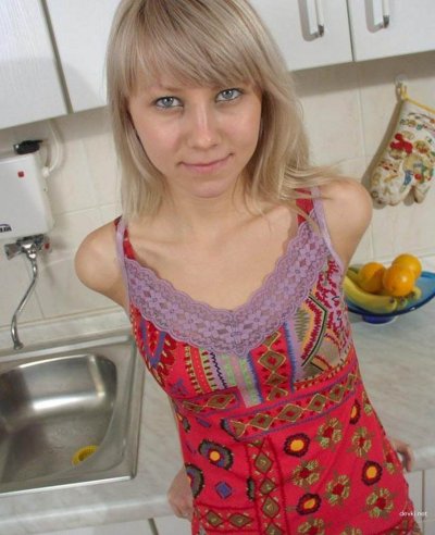 Домашние интимные видео сучек в кухонном амбаре