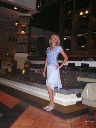 Снял пошлые снимки чужой супруги на отдыхе без одежды: домашнее порно