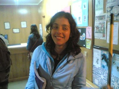 Молодая стерва отсасывает хер