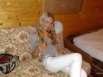 Сделал фото своей красавицы без одежды - горячие снимки!