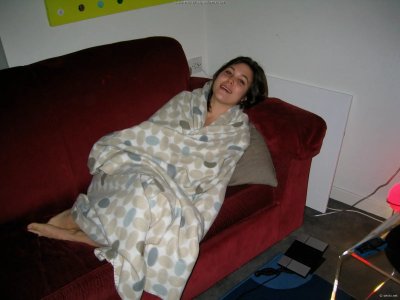 Милашка делает минет крошечному пенису