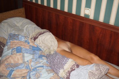 Развратная дамочка утром — огненные любительские снимки