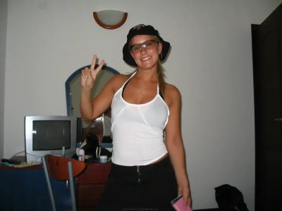 Сексуальные снимки обнаженной русой красавицы с пляжа