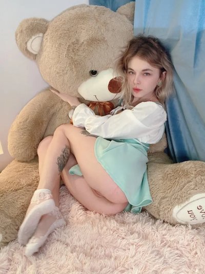 Привлекательная красотка в соблазнительном настроении: Частные снимки, завораживающие интимными моментами