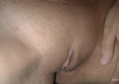 Гладкий лобок девушки: наслаждаемся идеальной интимной зоной!