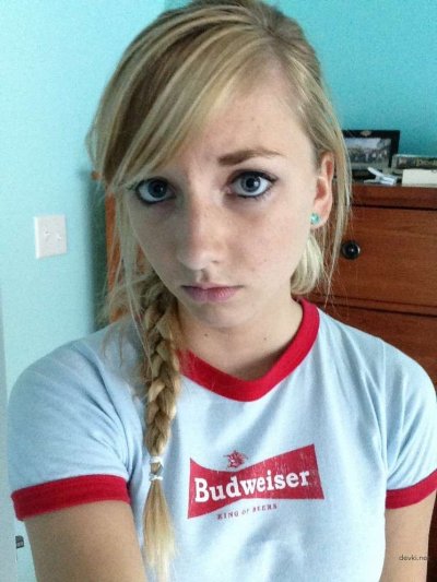 Соблазнительные фото милой блондинки без одежды на домашних снимках