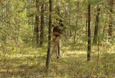 Прогулка в микрошортах без бюстгальтера - какой стиль!