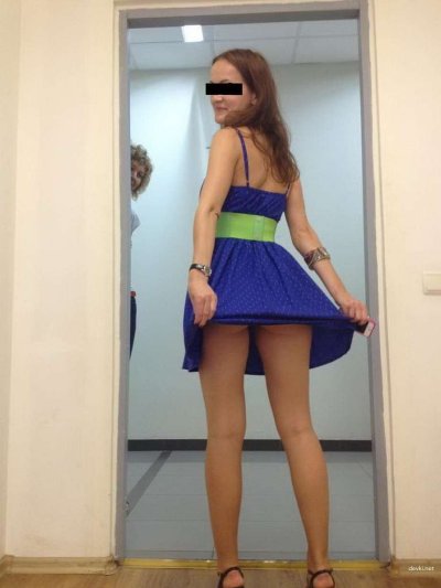 Обнаженная на пляже и в душе: наслаждайся горячими моментами!