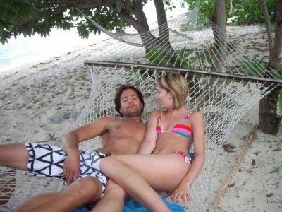 Дрючит молоденькую киску супруги