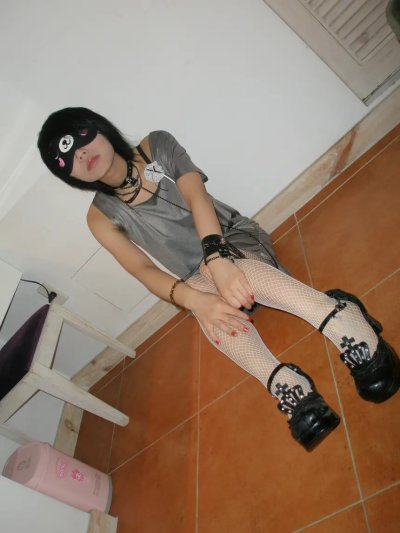 Японская порнушка с юной фриковой поклонницей БДСМ