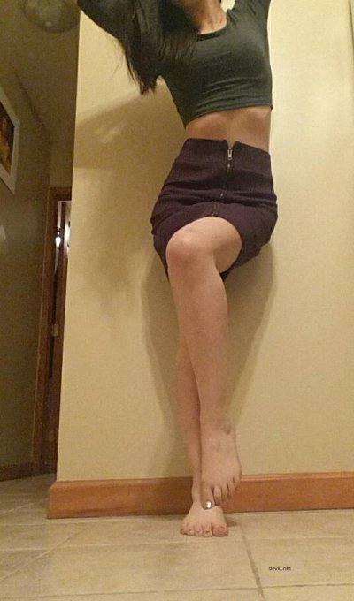 Опытная красотка шокирует обнаженным фотосетом