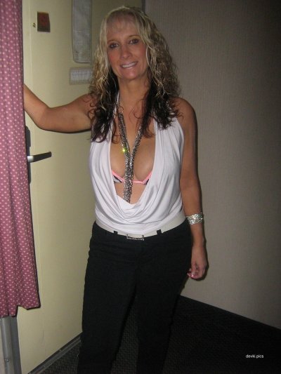 Домашнее видео зрелой дамы, которую хочется оттрахать