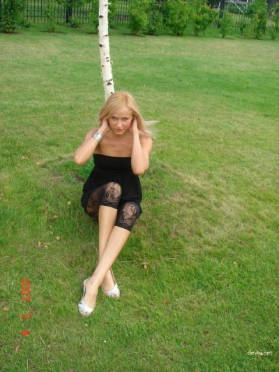 Горячая красотка на романтическом отдыхе с супругом