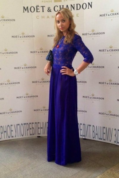 Милашка фоткает свои интимные моменты