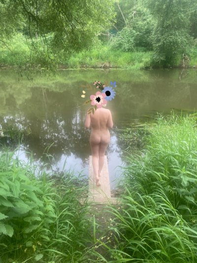 Эротические снимки моей обнаженной супруги на пляже