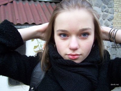 Непосредственные и естественные кадры молодой модели: эксклюзивный взгляд