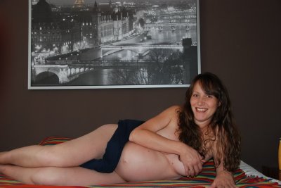 В ожидании: супруга без одежды.